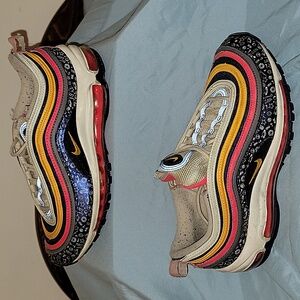 Nike Air Max 97 - 7Y - 8.5W.